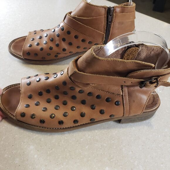 Anthro Musse & Cloud Booties Womens 8 Brown Leather Studded Peep Toe Ankle Zip - Picture 4 of 9